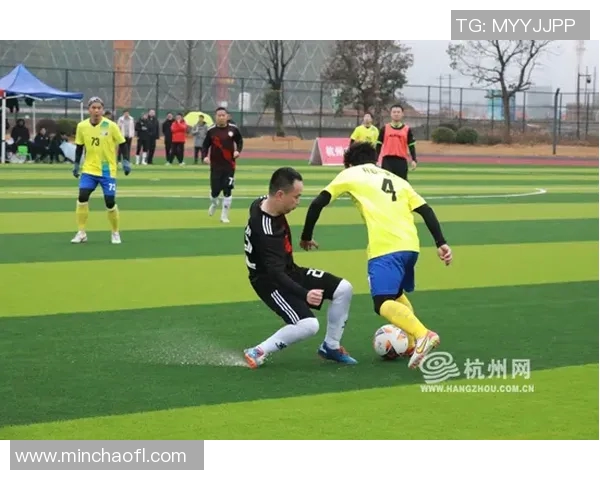 聚焦绿茵场最帅球星展现激情与荣耀的巅峰瞬间 聚焦绿茵场最帅球星展现激情与荣耀的巅峰瞬间