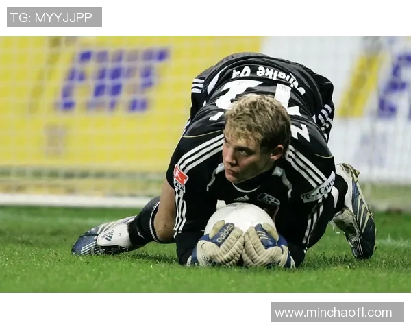 诺伊尔在足球历史中地位解析及其对现代守门员的影响 诺伊尔在足球历史中地位解析及其对现代守门员的影响