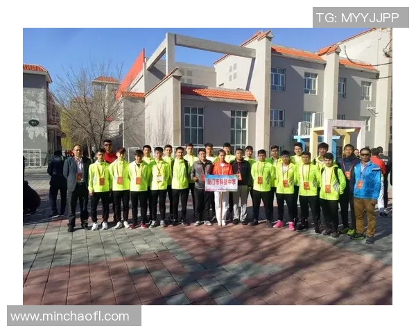 卡洛斯传奇再现：从绿茵场到足球历史中的不朽巨星